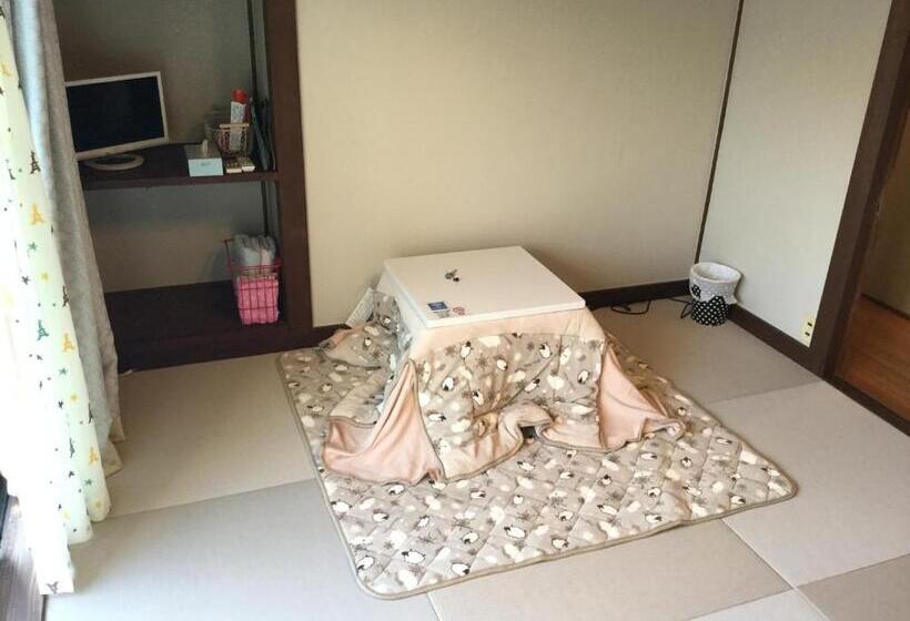 Номер Economy с общей ванной комнатой, Guesthouse Shell