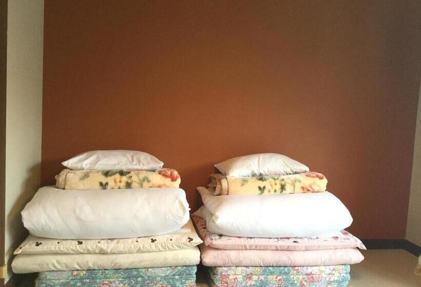 Номер Economy с общей ванной комнатой, Guesthouse Shell