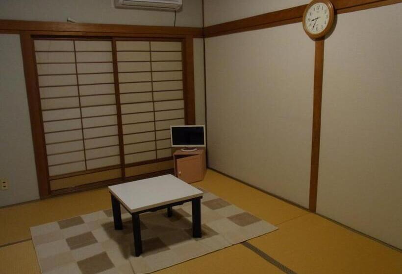 Номер Economy с общей ванной комнатой, Guesthouse Shell