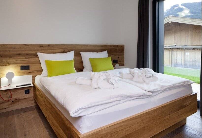 آپارتمان 1 خوابه, Das Heimsitz