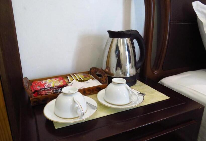 اتاق لوکس, The Sunrise Huraa