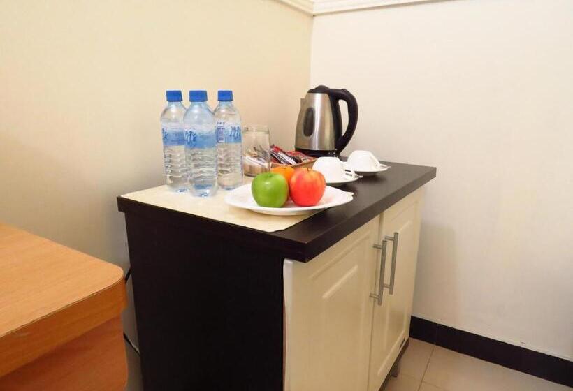 اتاق اکونومی, The Sunrise Huraa