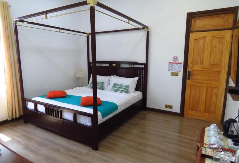 اتاق لوکس, The Sunrise Huraa