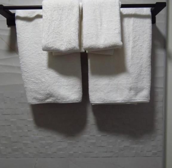 اتاق لوکس, The Sunrise Huraa