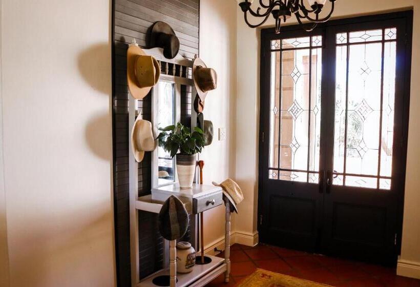 منزل 3 غرف نوم, Erinvale Garden Cottage