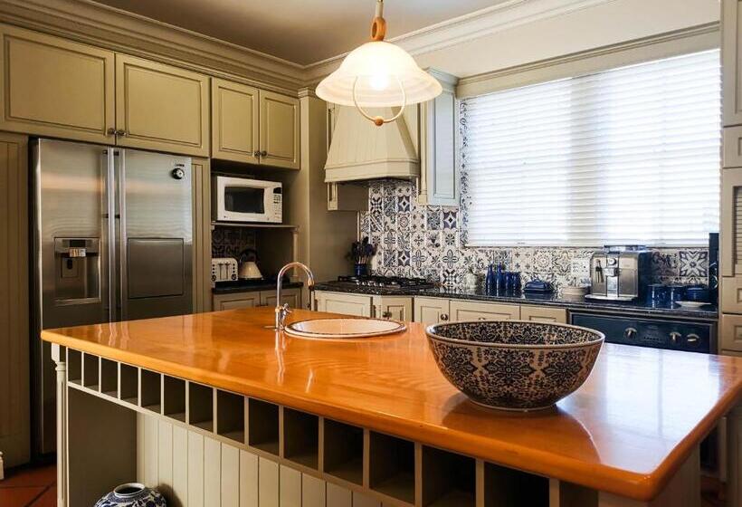 Дом 3 Спальни, Erinvale Garden Cottage