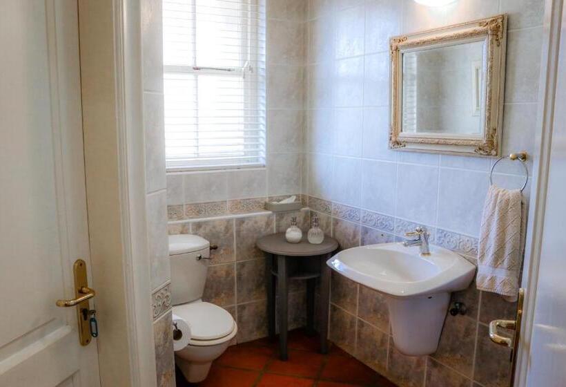 منزل 3 غرف نوم, Erinvale Garden Cottage