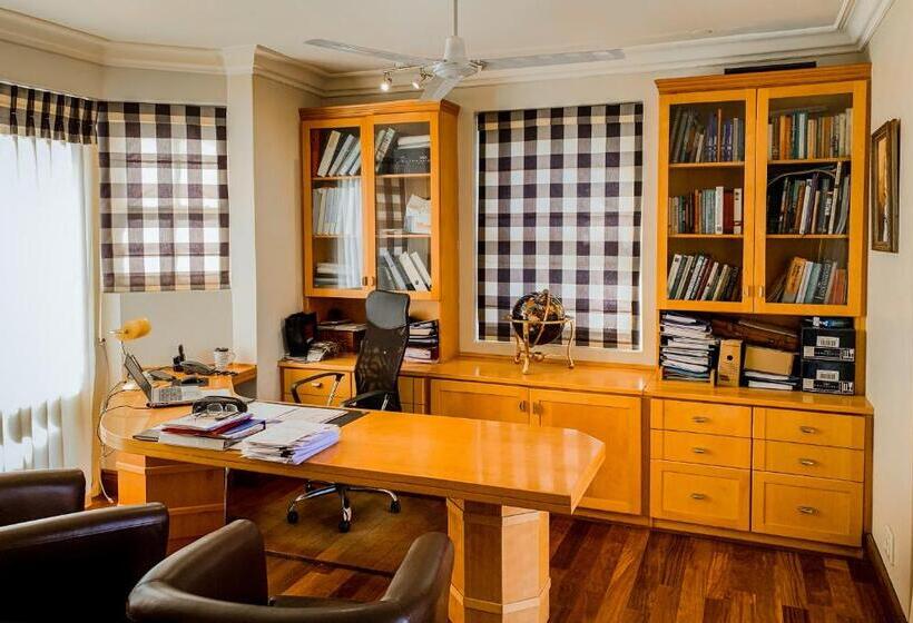 منزل 3 غرف نوم, Erinvale Garden Cottage