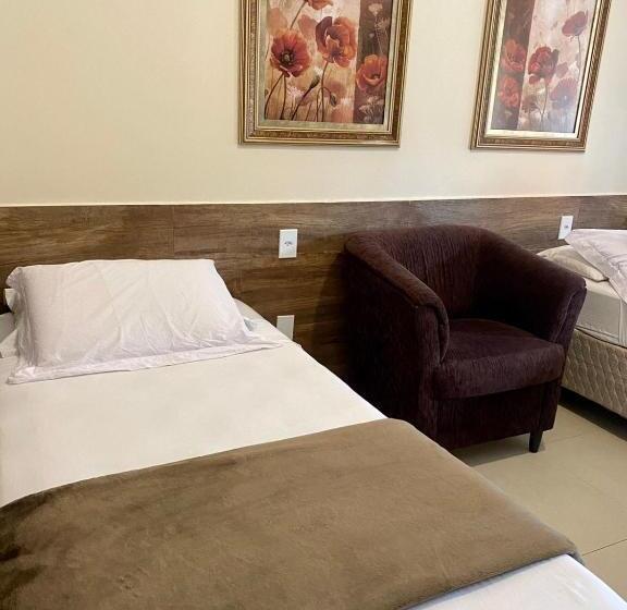 Deluxe Driepersoonskamer, Pousada Estrela Guia