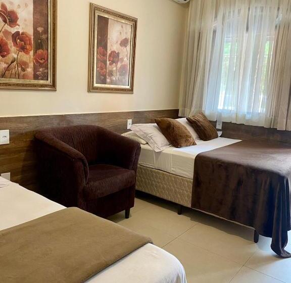 Deluxe Driepersoonskamer, Pousada Estrela Guia