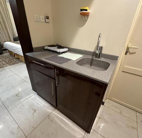 标准工作室, Tamyoz Apart