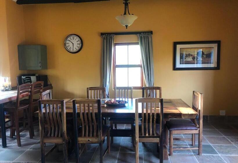 קוטג' דלוקס, Inn On Highlands