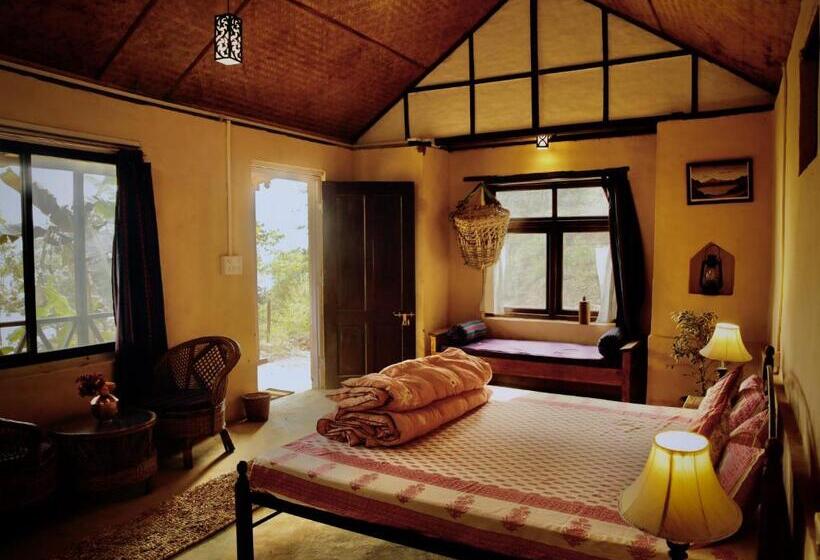 اتاق استاندارد سه نفره, Kalimpong Village Retreat