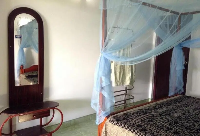 اتاق استاندارد با بالکن, Lagoon Inn