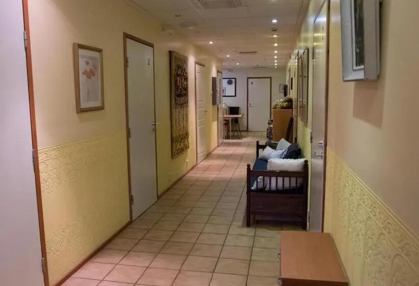 اتاق استاندارد یک تخته با سرویس بهداشتی مشترک, Gasthaus Mikkeli
