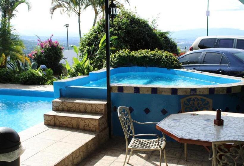 غرفة قياسية ثلاثية, Loma Tranquila