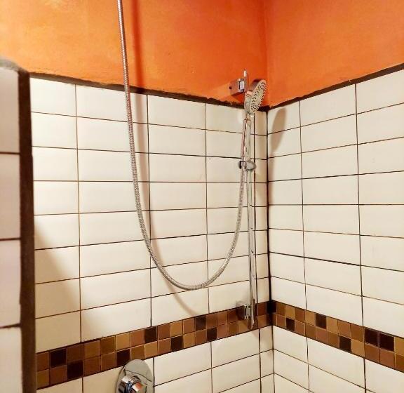 غرفة قياسية مطلّة علي حمام السباحة, Loma Tranquila