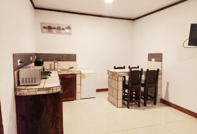 شقة غرفة واحدة, Loma Tranquila