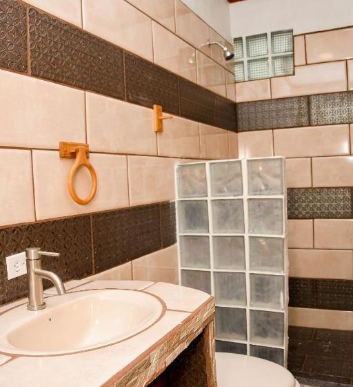 شقة غرفة واحدة, Loma Tranquila