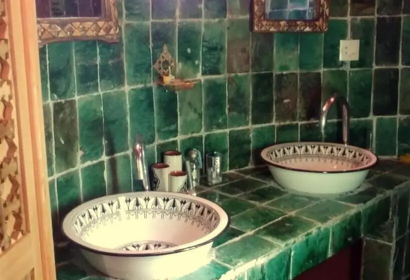 بانگلوی استاندارد, Dar Jnane La Maison Du Jardin