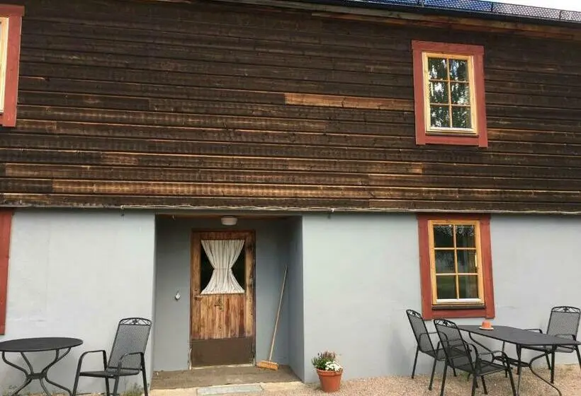 スタンダード４人部屋, Knappgården