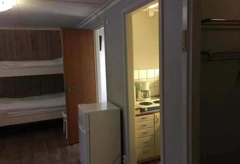 スタンダード４人部屋, Knappgården