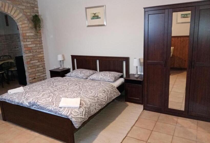 חדר סטנדרט, Véndektanya Vendégház