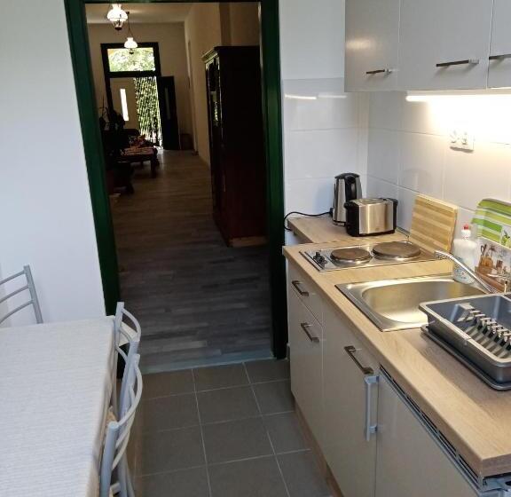 חדר סטנדרט, Véndektanya Vendégház