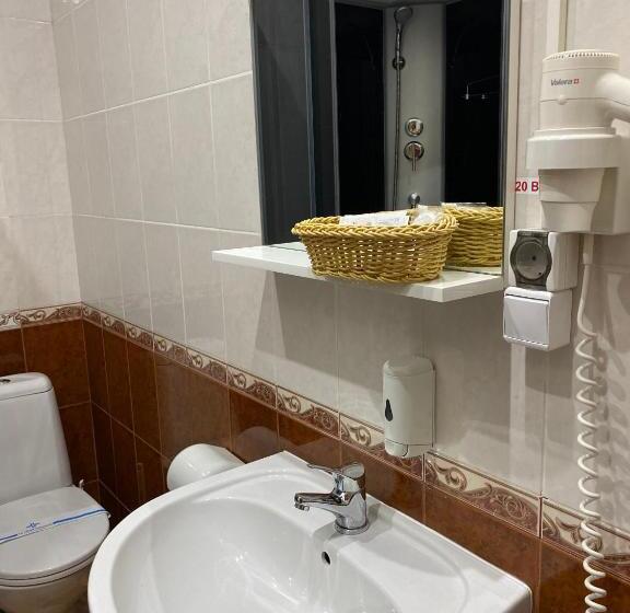 스탠다드 룸, Zatyshok