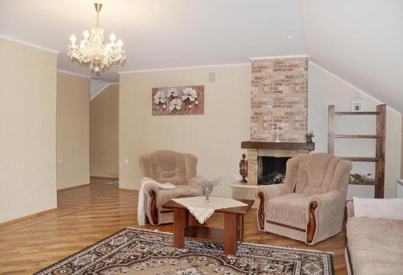 침실 1개 발코니 아파트, Zatyshok