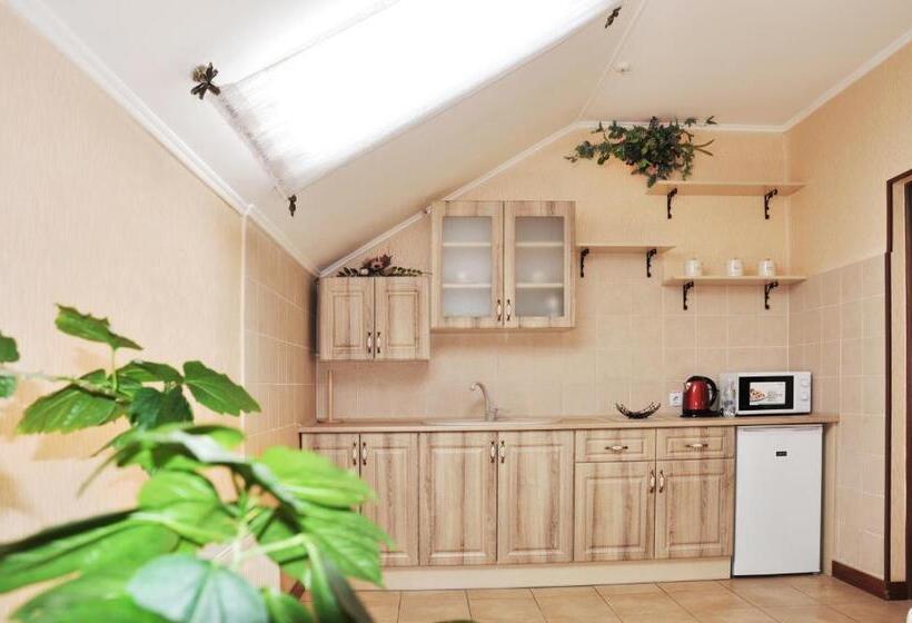 침실 1개 발코니 아파트, Zatyshok