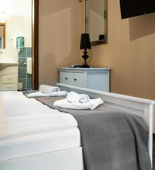 اتاق استاندارد, Accomo Apartmanház