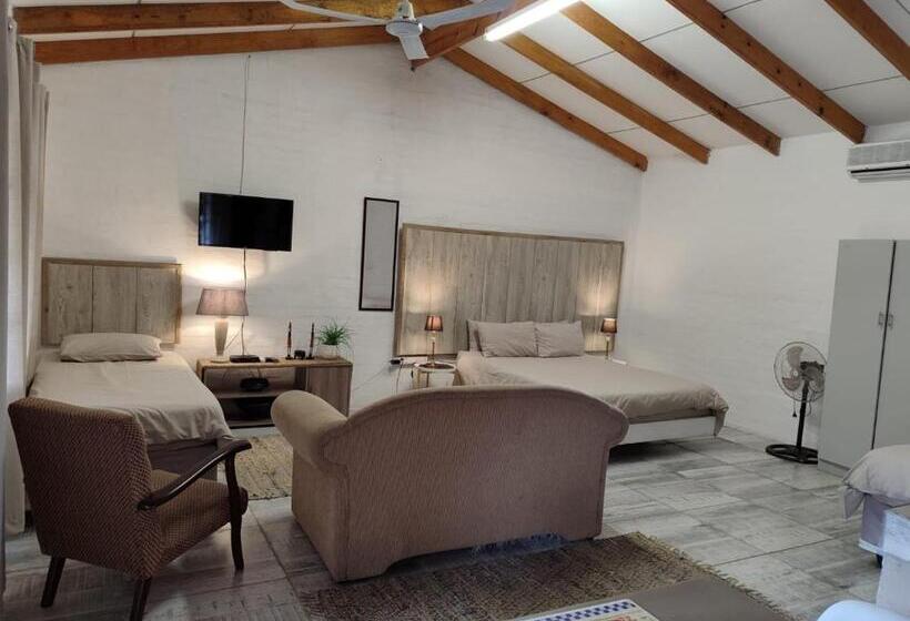 四人标准间, Numbi Hills Self Catering