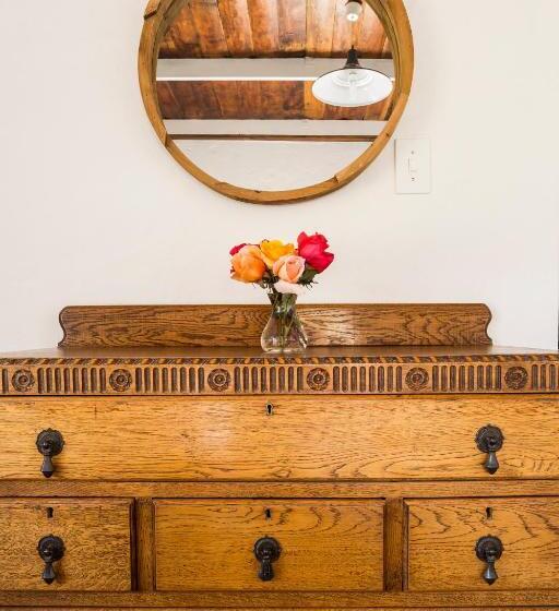 חדר דלוקס, Plaaswegbreek