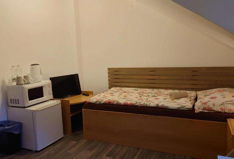 غرفة قياسية, Penzion Tcv Pardubice