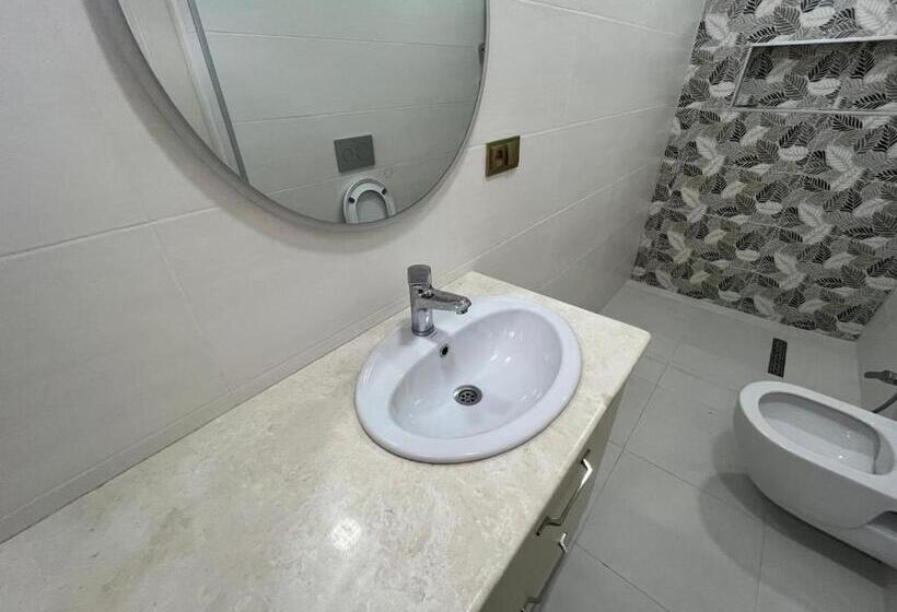 اتاق استاندارد, Summer Story