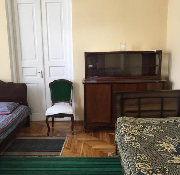 اتاق لوکس چهار تخته, Summer Story