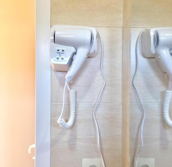 اتاق استاندارد سه نفره, Summer Story