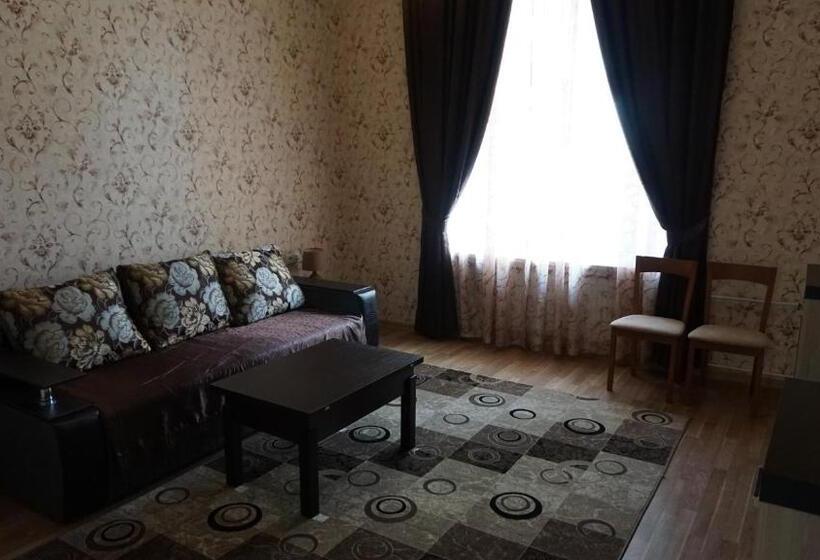 سوییت دوبلکس, Happy Cat