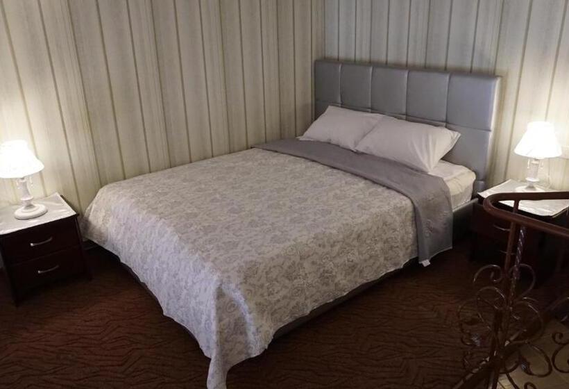 سوییت دوبلکس, Happy Cat