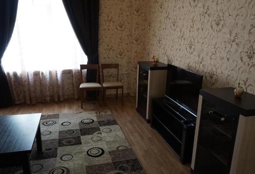 سوییت دوبلکس, Happy Cat