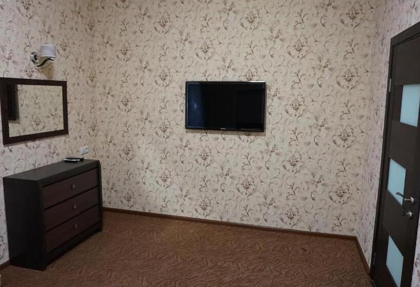 اتاق سوپریور با تخت بزرگ, Happy Cat