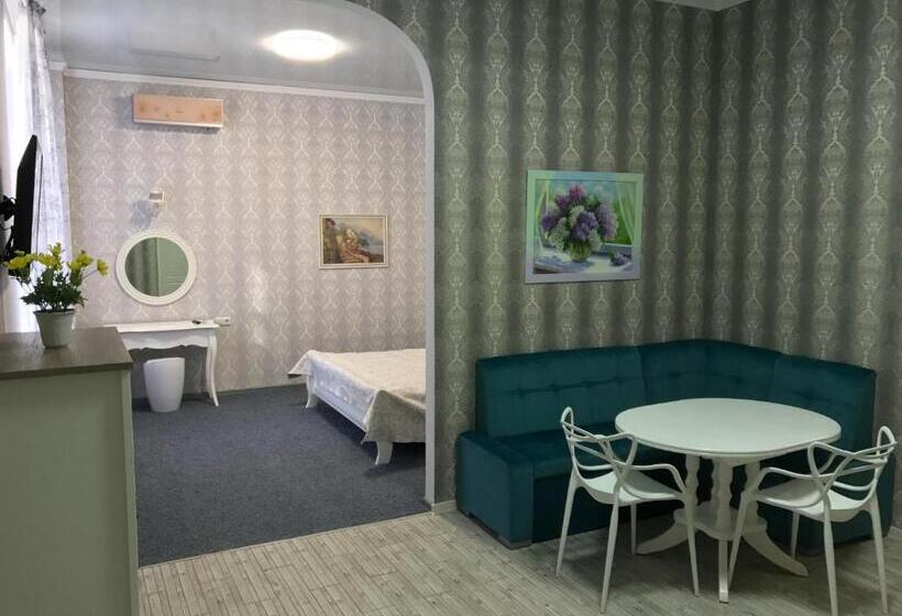 استودیوی لوکس, Happy Cat