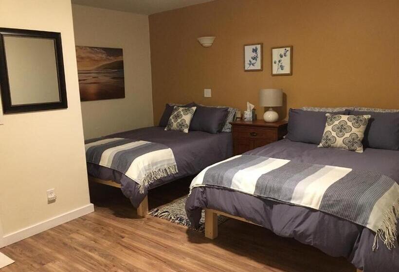 غرفة قياسية رباعية, Mancos Inn