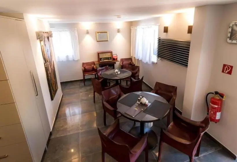 スタンダードスタジオ, Bnb Comfort Guesthouse Olten   Lostorf