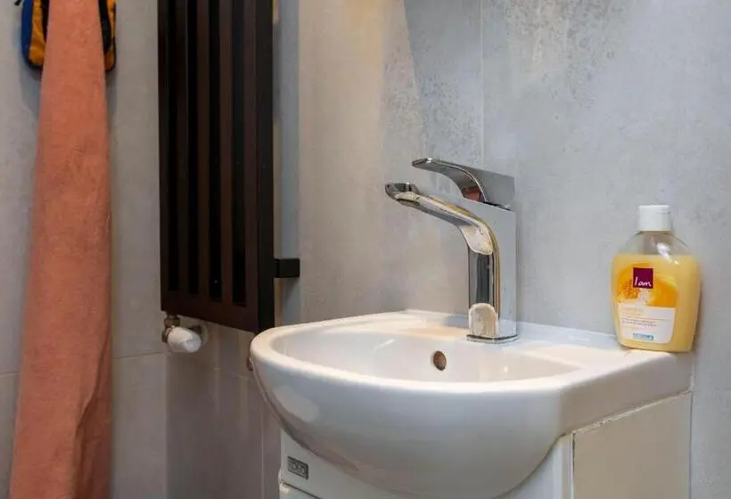 バルコニー付きスタンダードルーム, Bnb Comfort Guesthouse Olten   Lostorf