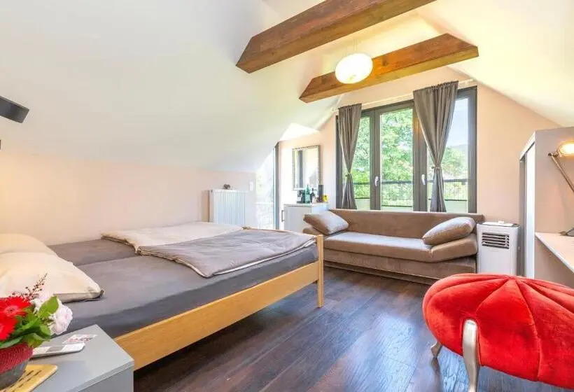 バルコニー付きスタンダードルーム, Bnb Comfort Guesthouse Olten   Lostorf