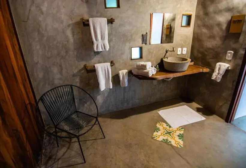 デラックスバンガロー, La Cozinha Bungalow