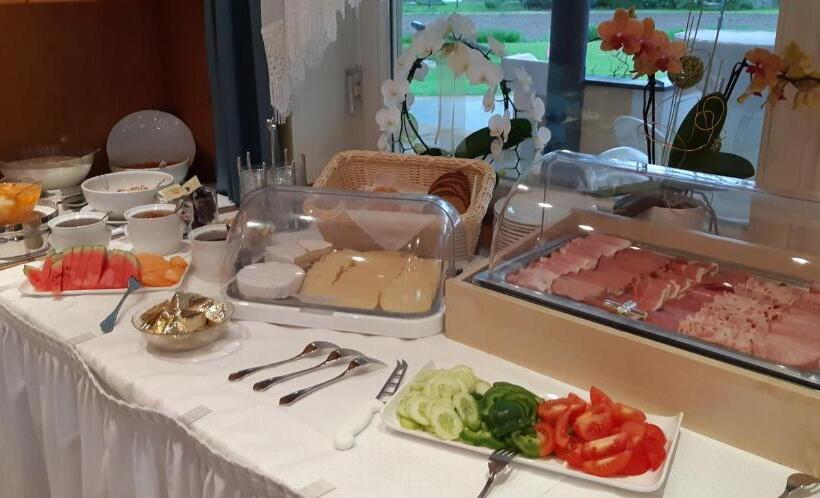 标准单人间, Schwanbergerstüberl