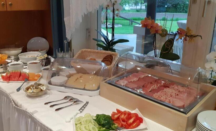 标准单人间, Schwanbergerstüberl